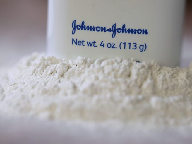 Johnson & Johnson tenta nuovamente di bloccare 38.000 cause per talco cancerogeno