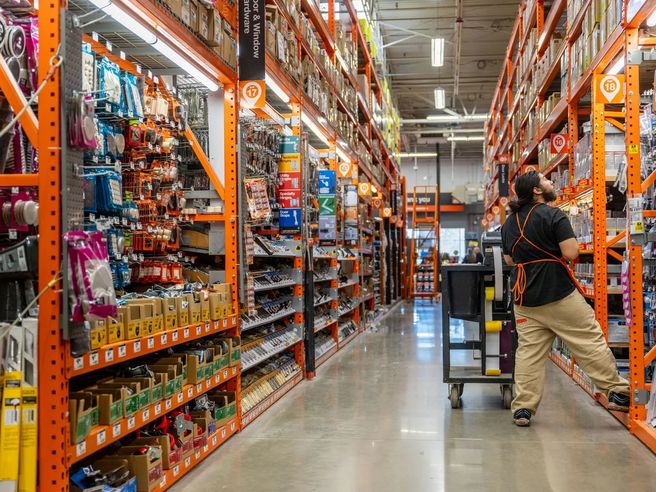 Home Depot, leggera flessione dei profitti nel terzo trimestre 2024