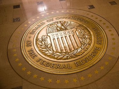 Fed, Warsh debutta sotto pressione: mercati e inflazione mettono alla prova la nuova linea sui tassi