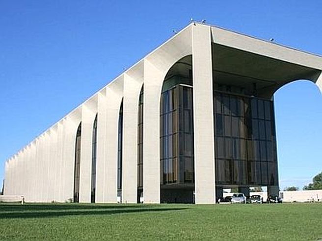 Mondadori: senza fondamento ipotesi affidamento raccolta pubblicità a Publitalia