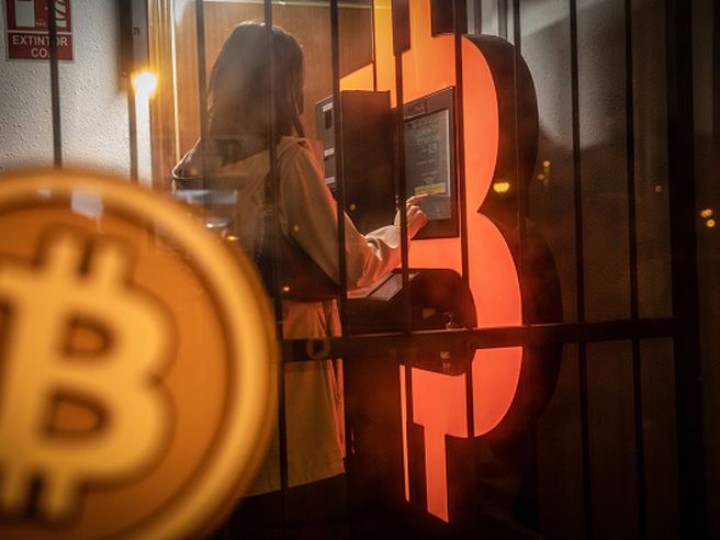 Bitcoin non si ferma: sfondati i 45.000$, +50% in tre settimane