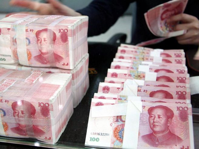 Cina: indice Pmi manifatturiero in contrazione per terzo mese consecutivo, minimo in tre anni