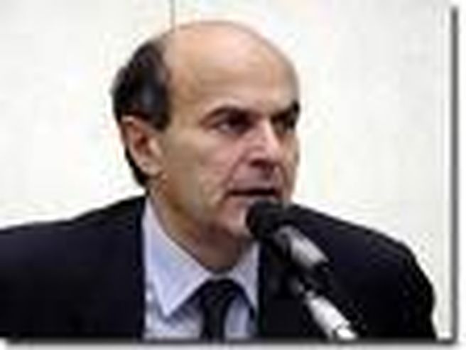Bersani: quel che Grillo ha da dirmi lo voglio sentire in Parlamento