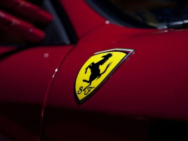 FCA: brilla a Piazza Affari su Ipo Ferrari