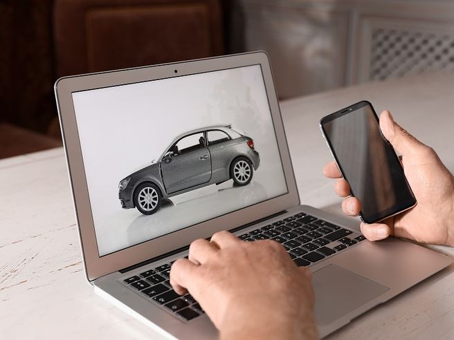 Auto online: vendite +52% nei primi 5 mesi dell’anno. Jeep Renegade la più gettonata