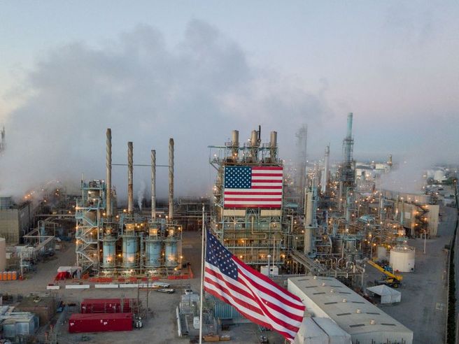 Wall Street: futures in lieve calo dopo seduta negativa. Focus su petrolio dopo mosse Arabia Saudita-Russia