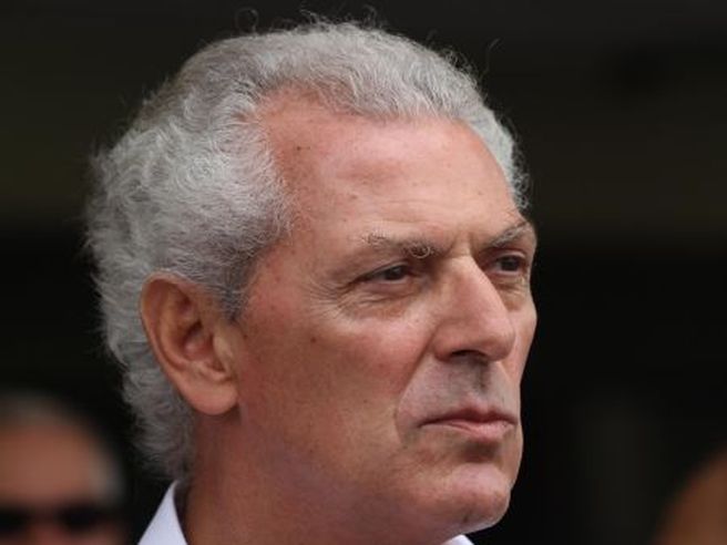 Pirelli: Tronchetti Provera conferma obiettivi in Russia, debole titolo a Piazza Affari