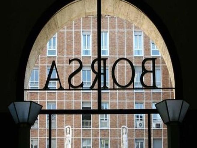 Piazza Affari in forte ribasso: Ftse Mib cede oltre il 2,50%