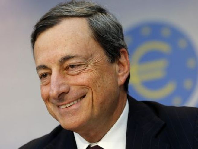 Draghi: politica monetaria accomodante, benefici maggiori rispetto ad effetti collaterali