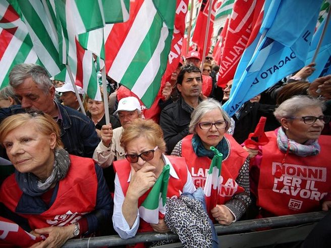 Inps: fino al 2022 si potrà andare in pensione di vecchiaia a 67 anni