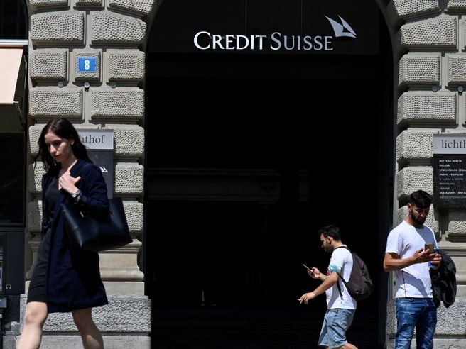 Credit Suisse: obbligazionisti AT1 ricorrono a studio legale per eventuali contenziosi