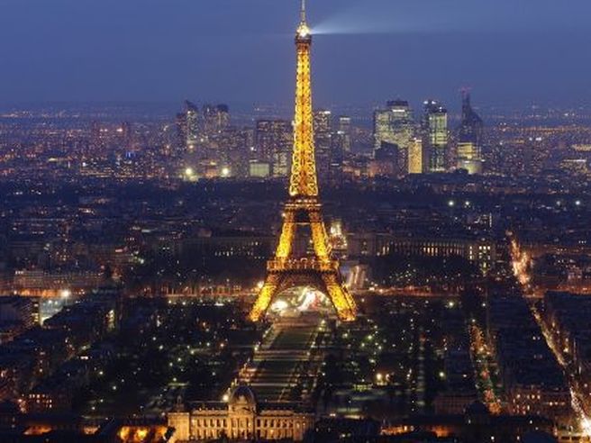 Francia: indice fiducia consumatori sale a 94 punti ad aprile