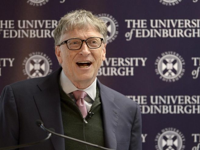 Bill Gates: pessimista su autunno, su vaccino Covid la credibilità della FDA è scesa