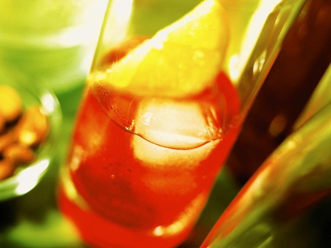Campari scatta in vetta al Ftse Mib dopo semestrale