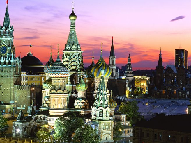 Russia: banca centrale taglia i tassi al 7,25% come da attese