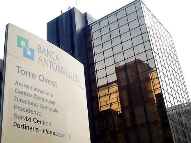 ABN Amro: utili trimestrali in calo dello 90%, pesano poste straordinarie