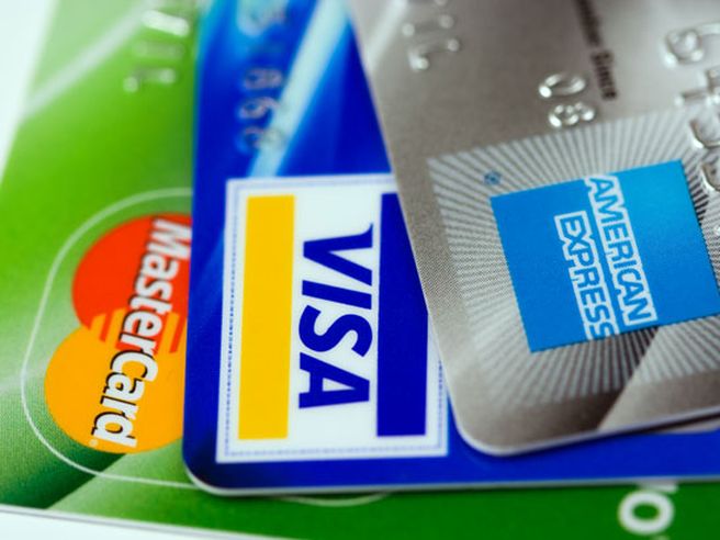 Ucraina: Visa e Mastercard tagliano fuori la Russia dai loro circuiti