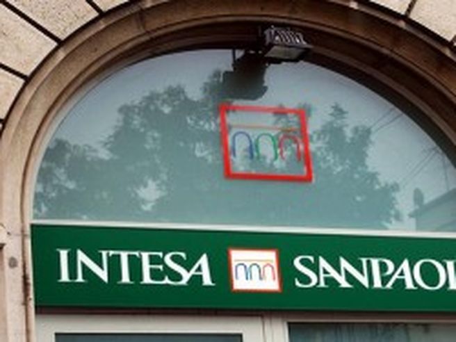 Intesa Sanpaolo: ricavi primo trimestre giù del 14,4% annuo, Core Tier 1 sale all’11,3%