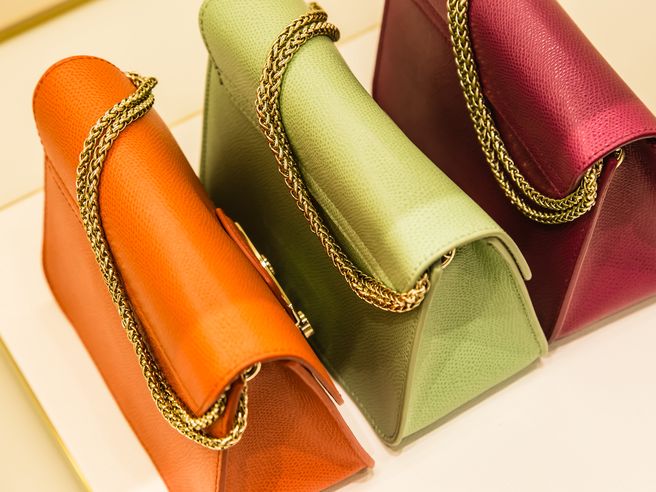 Sorpresa LVMH: titolo vola in Borsa (+14%), il settore lusso vede luce in fondo al tunnel