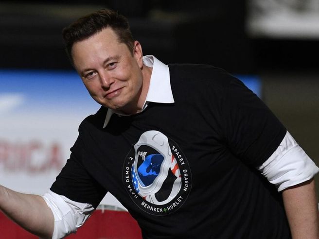 Elon Musk: Twitter vicina al pareggio, tornano inserzionisti
