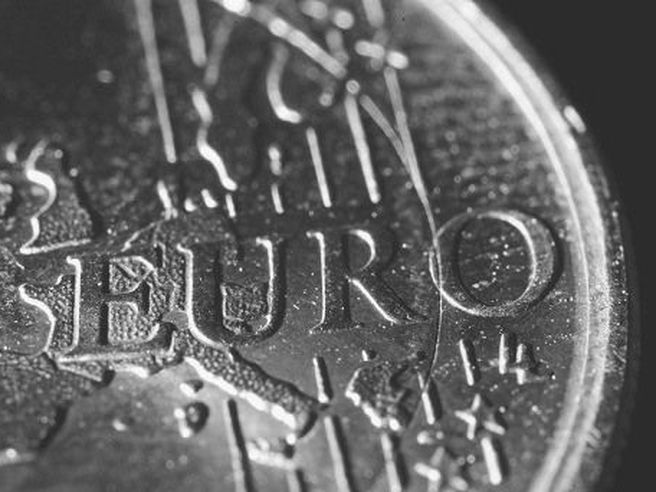 Euro: falsificazioni in Italia scendono del 40% nel 2012