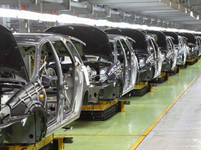 Auto: immatricolazioni Europa in frenata a ottobre, Italia in controtendenza