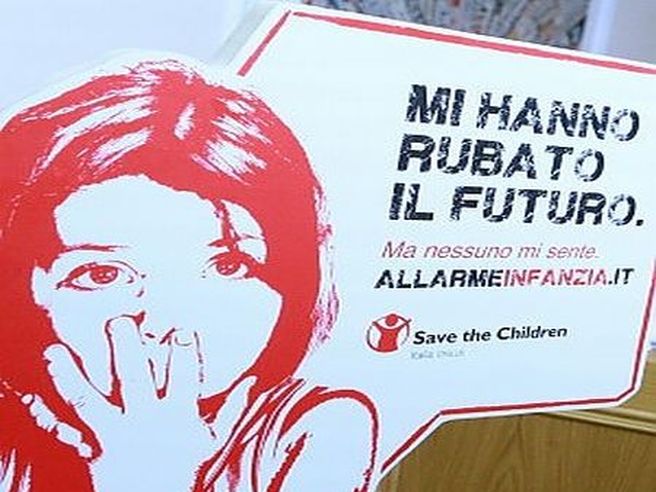 Save the Children, in Italia con la crisi oltre 1 milione di minori (+30% annuo) in povertà assoluta