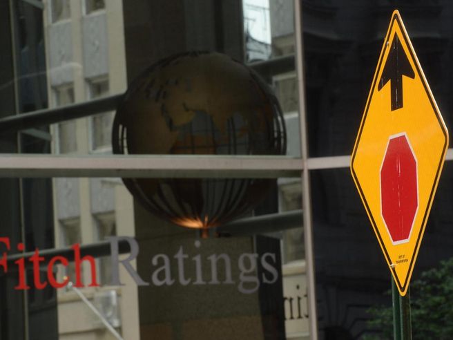 Alert downgrade rating Usa. Fitch avverte: con lo shutdown rischia di perdere tripla AAA