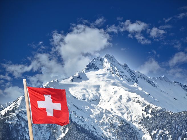 Svizzera: bilancia commerciale migliora a settembre, surplus a 2,92 mld franchi