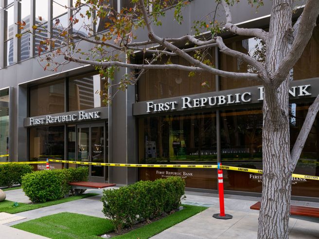 Mercati concentrati su tassi Fed e banche: a Wall Street nuovo tonfo di First Republic