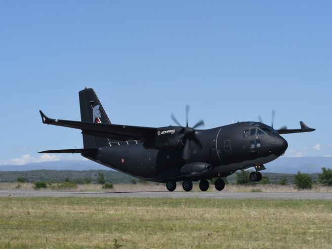 Leonardo: firma contratto per C-27J a Forza Aerea Azerbaijan