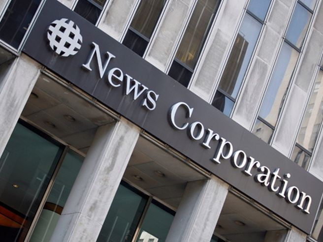 News Corp perde 1,55 miliardi di dollari dopo gli scandali editoriali