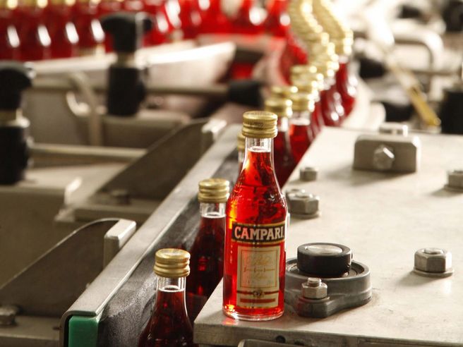 Campari: trasferimento Olanda, 96% azionisti non ha esercitato diritto recesso. Titolo piatto