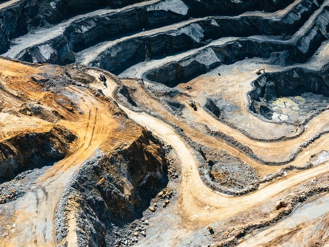 Rio Tinto e Glencore: potenziale maxi-fusione nel settore minerario