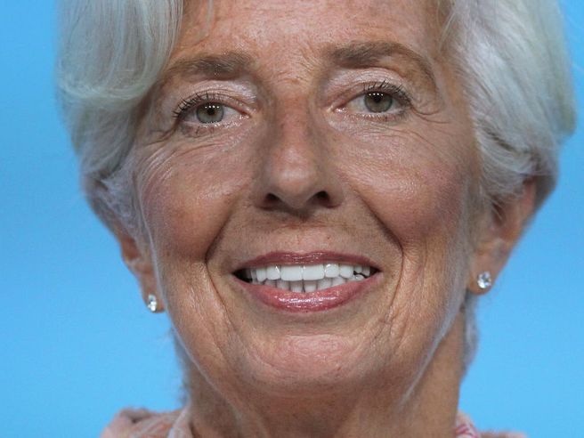 Bce, Lagarde: inflazione elevata per un periodo di tempo più lungo di quanto atteso