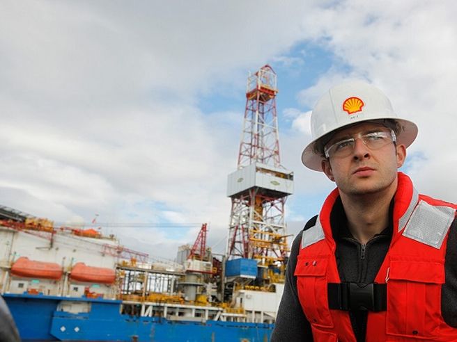 Shell aumenta dividendo del 38% e vara buyback da 2 mld $