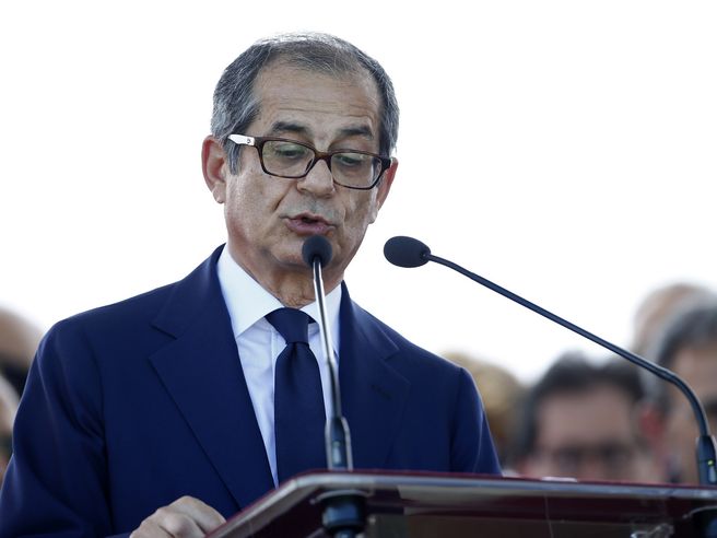 Tria: primo impegno no aumento tasse, stop incremento Iva. In un anno dimezzeremo differenziale crescita Pil con Ue