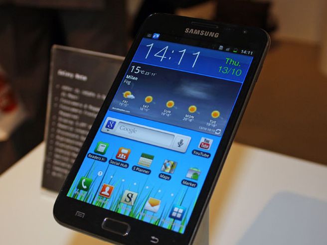 Apple perde contro Samsung a Tokyo: nessun blocco per il Galaxy in Giappone