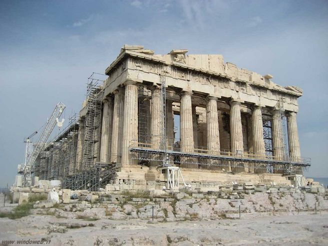 Grecia: avvio da brividi per la Borsa di Atene, indici in calo di quasi il 7%