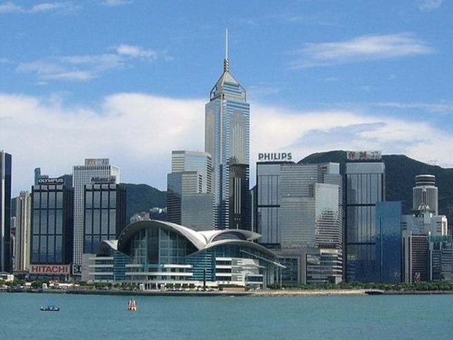 La Borsa di Hong Kong chiude in netto calo
