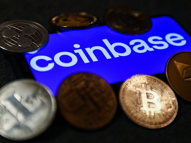 Coinbase precipita a -22% a Wall Street, ricavi trimestrali deludono gli investitori