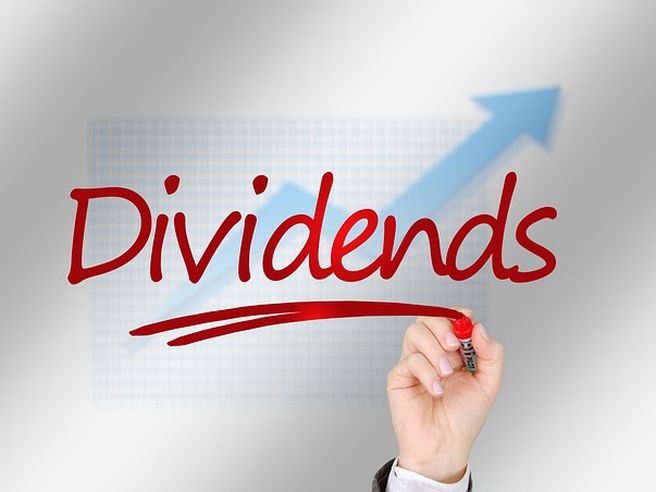 Aviva affonda a Londra (-9%) su ritiro dividendo 2019