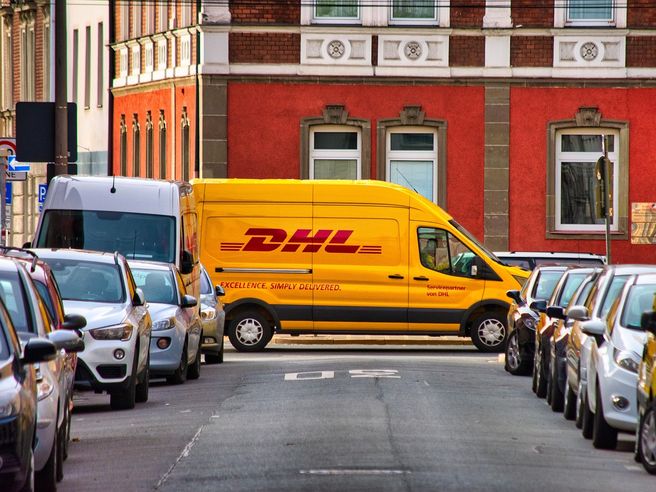 DHL, calo dei ricavi del 3,9% nel secondo trimestre del 2025