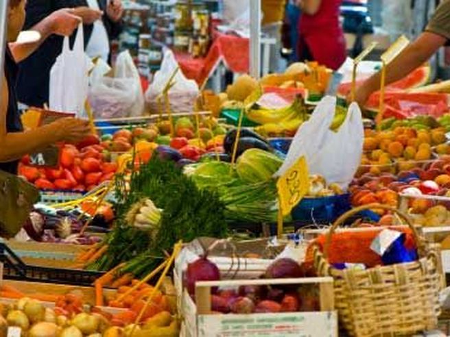 Commercio: Coldiretti, è boom spesa low cost nei discount