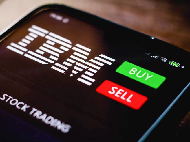 IBM: utile netto III trimestre -33%, fatturato deludente. Il titolo cade del 5% nell’afterhours