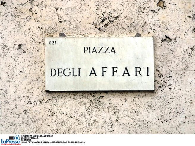 FtseMib azzera guadagni, vendite sulle banche