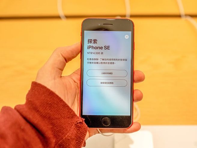 iPhone SE 5G, Apple pronta ad attirare i giovani con un nuovo smartphone a basso costo