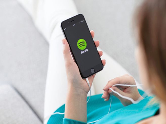 Spotify perde terreno a Wall Street dopo i conti trimestrali. Raggiunti i 100 milioni di abbonati paganti