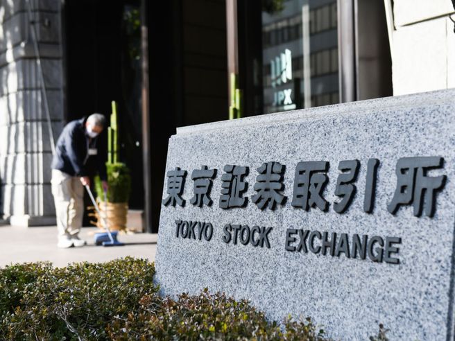 Borsa Tokyo in calo -0,29%, a Wall Street record S&P per quinta sessione consecutiva