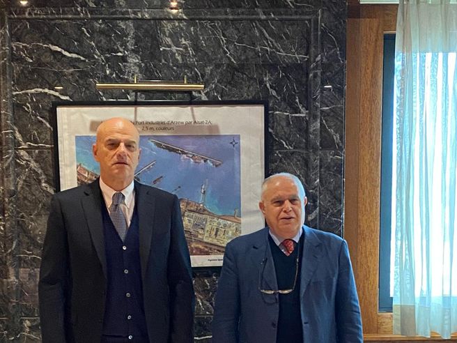 Eni: a.d. Descalzi incontra ministro Energia algerino e ceo Sonatrach